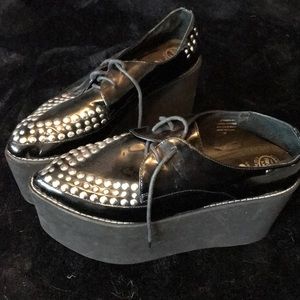 Stinger Jeffrey Campbell